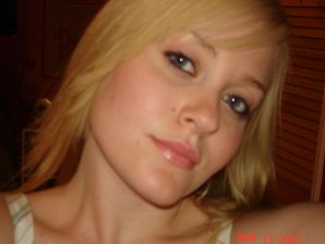 Appetizing blonde with lush hips took off her dress. Thumb 18