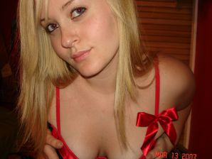 Appetizing blonde with lush hips took off her dress. Thumb 32