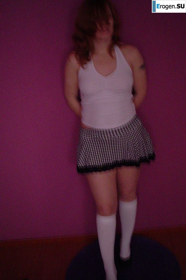 A red-haired student with glasses spread her legs in lace stockings and showed a pussy. Part 2. Photo 34