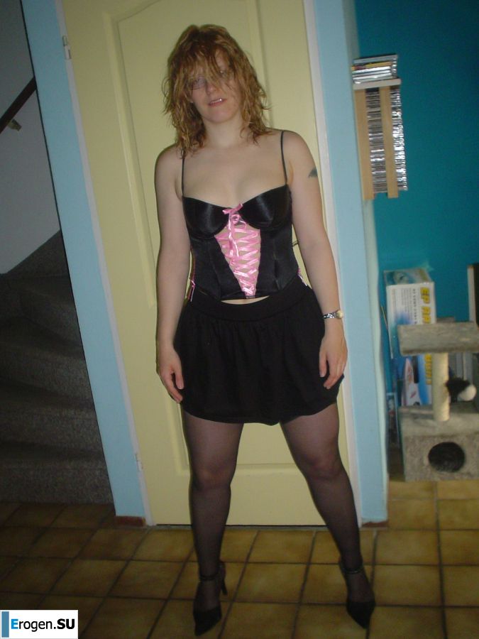 A red-haired student with glasses spread her legs in lace stockings and showed a pussy. Part 2. Photo 51