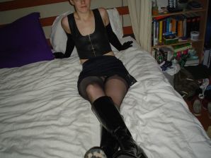 A red-haired student with glasses spread her legs in lace stockings and showed a pussy. Part 2. Thumb 25