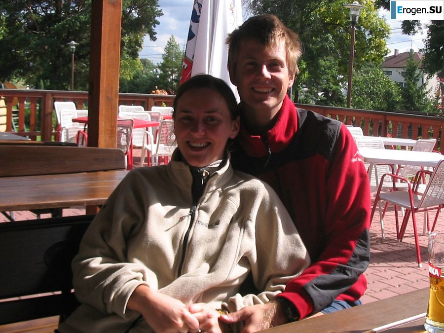 Молодая студентка на даче оголяется по просьбе парня. Фото 6