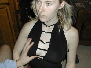 A blonde with a thin waist poses in front of her husband in the car and at home. Thumb 16