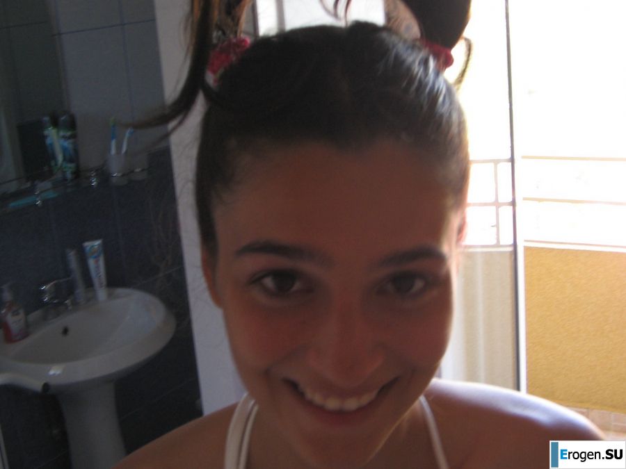 Seductive Latina poses naked on vacation in front of a guy. Part 2. Photo 13