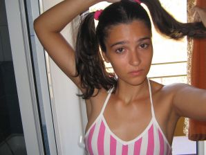 Seductive Latina poses naked on vacation in front of a guy. Part 2. Thumb 11
