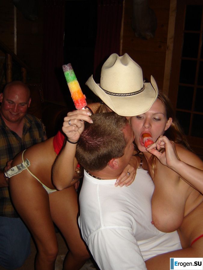 Boys licked a girlfriend's huge breasts at a party. Part 2. Photo 4