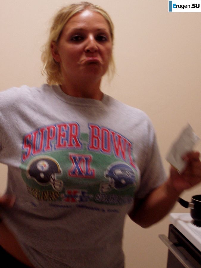 Блондинка с пышными формами показала мужику сиськи и не только. Часть 2. Фото 39