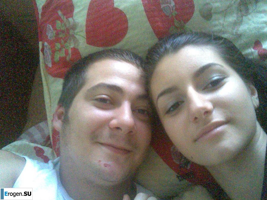 Oriental beauty shows the ass in clothes and without. Photo 4