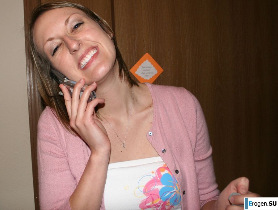 The young wife undressed and showed her fluffy and small tits. Photo 8