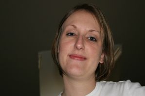 The young wife undressed and showed her fluffy and small tits. Thumb 18