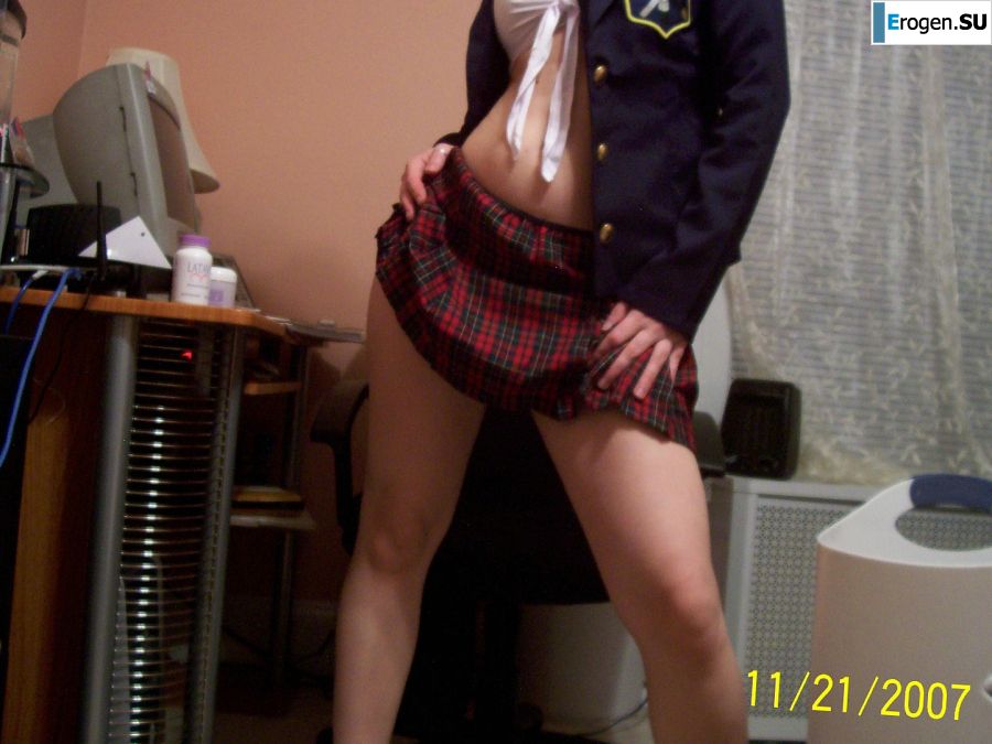 Passionate minx dances striptease in nature with a snake. Photo 35