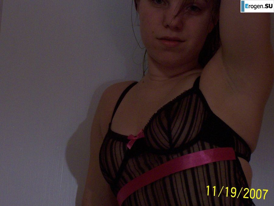 Passionate minx dances striptease in nature with a snake. Photo 54