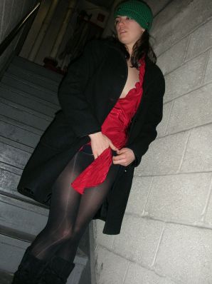 A young woman in red drank and undressed on camera. Thumb 35