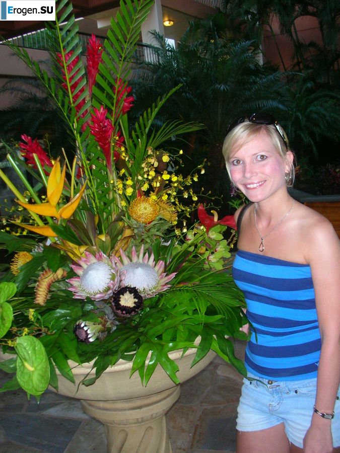 A pretty blonde is laid bare in the toilet and spreads her legs in bed. Part 4. Photo 16