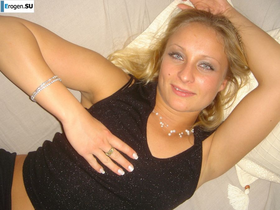 Cute blonde in pink panties showed tight boobs. Part 3. Photo 22