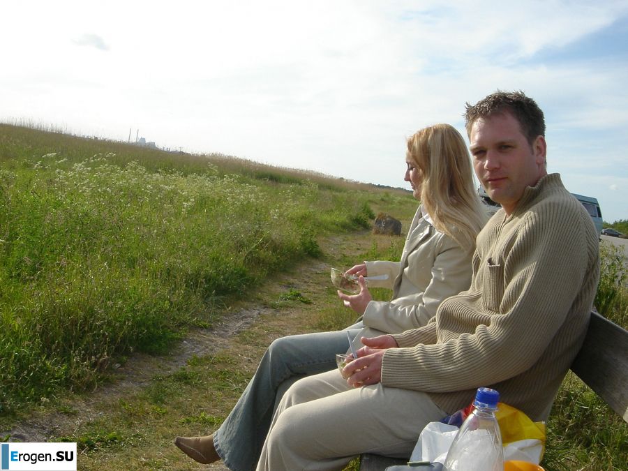 Cute blonde in pink panties showed tight boobs. Part 4. Photo 17