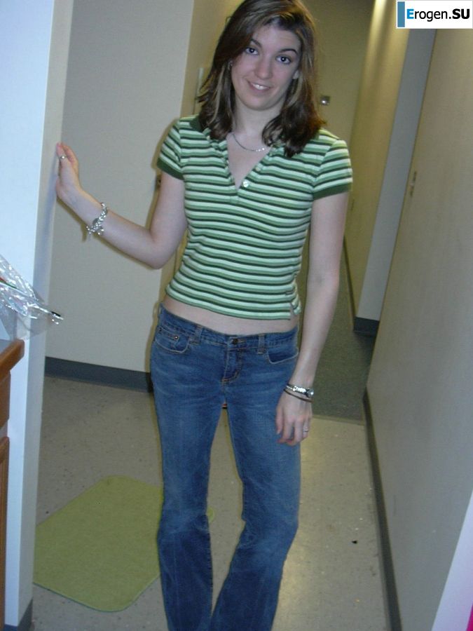 A young woman in red drank and undressed on camera. Part 2. Photo 16