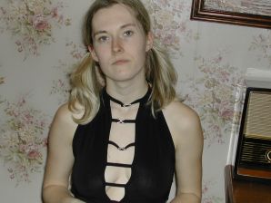 A blonde with a thin waist poses in front of her husband in the car and at home. Part 4. Thumb 10