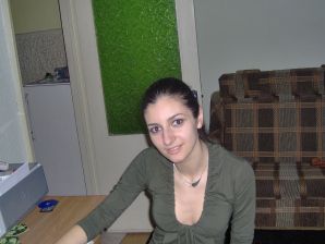 Восточная красавица показывает попку в одежде и без. Часть 2. Эскиз 27