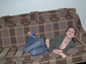 Восточная красавица показывает попку в одежде и без. Часть 2. Эскиз 28