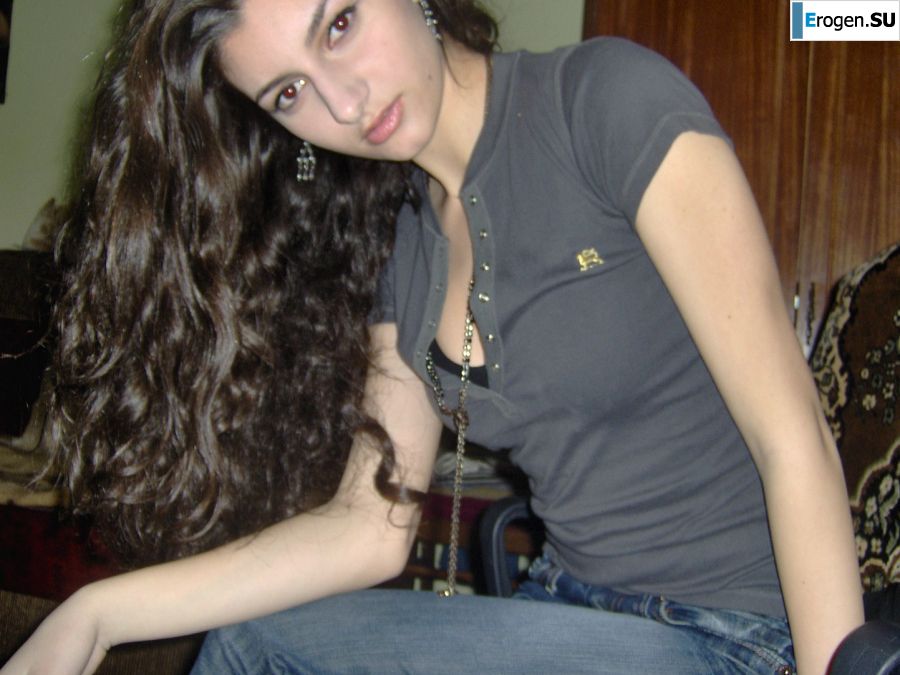 Charming chernovlaska makes a boner to her boyfriend. Photo 25