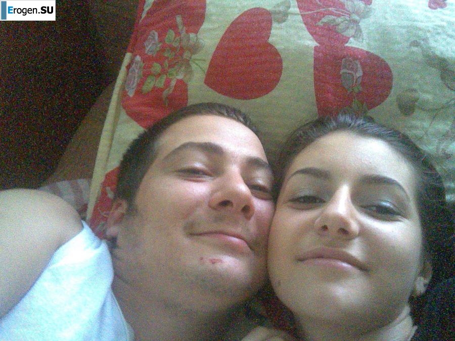 Charming chernovlaska makes a boner to her boyfriend. Photo 6