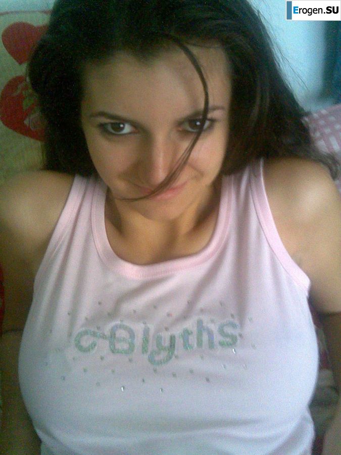 Oriental beauty shows the ass in clothes and without. Part 4. Photo 5