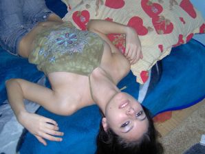 Восточная красавица показывает попку в одежде и без. Часть 4. Эскиз 19