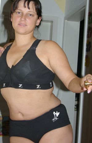 A lush woman bares her tits on the street and takes off her panties. Thumb 25