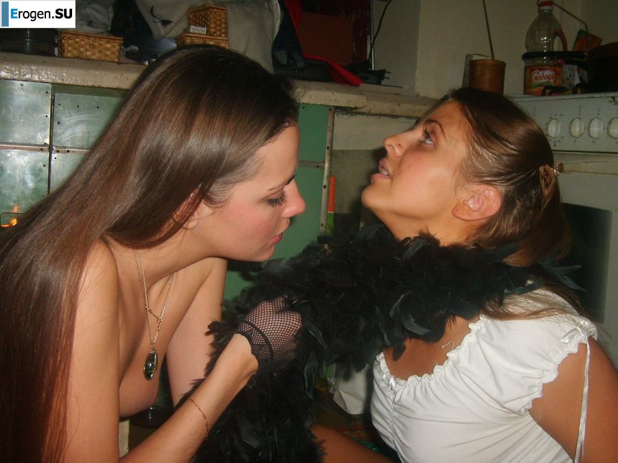 A luxurious lady performs striptease with exquisite lingerie and shows her breasts. Photo 39