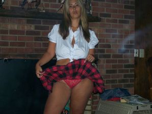 Роскошные блондинки с пышной грудью ласкают друг друга и оголяются. Часть 4. Эскиз 19