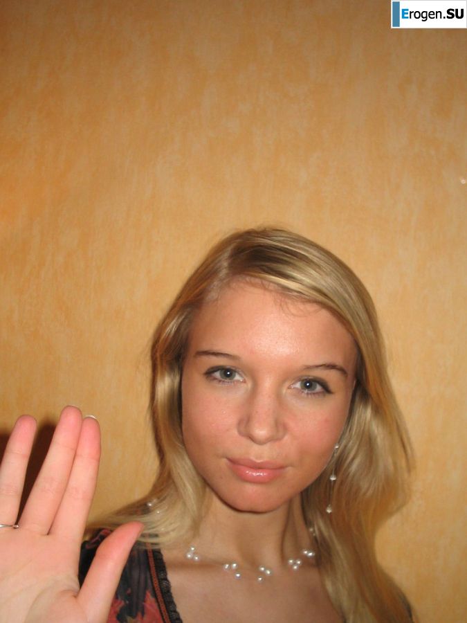 A young blonde in stockings spreads her legs on the couch. Part 3. Photo 26