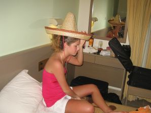 Girl having fun with a guy on vacation - shows her ass and chest. Part 2. Thumb 28