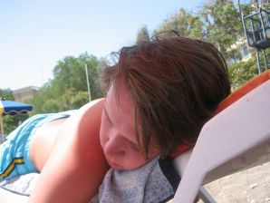 Girl having fun with a guy on vacation - shows her ass and chest. Part 2. Thumb 31