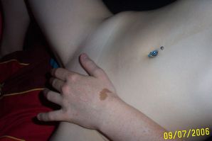 Студентка сняла трусики и показала мокрые половые губы. Часть 3. Эскиз 35