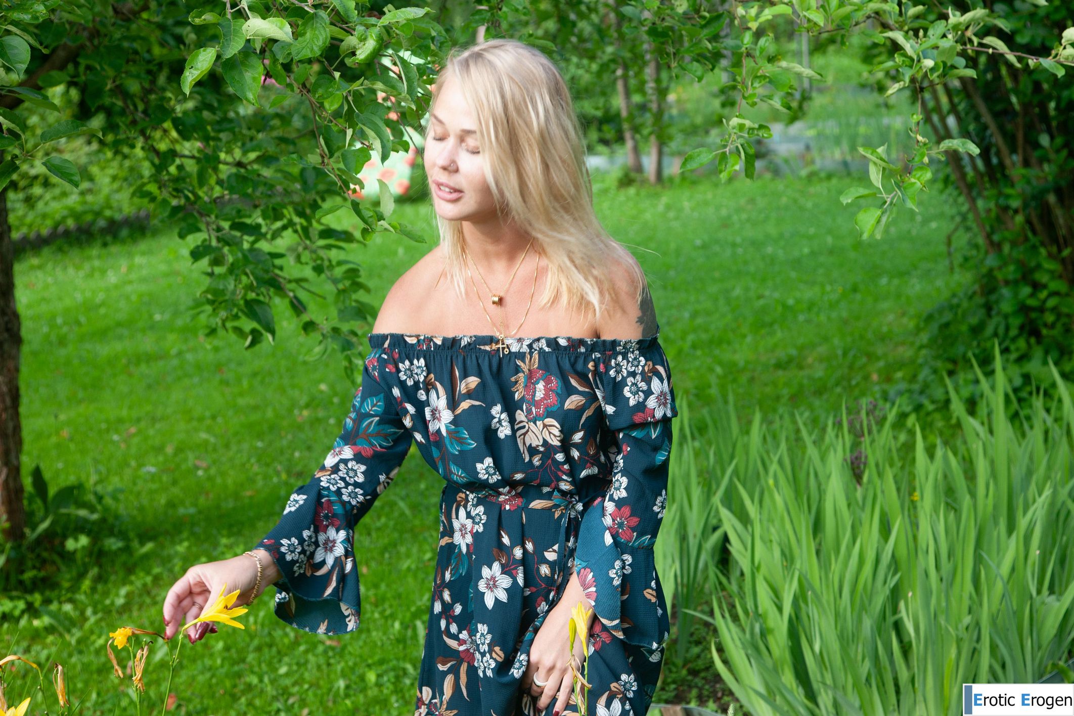 Sarika in Sexy. Фото 1