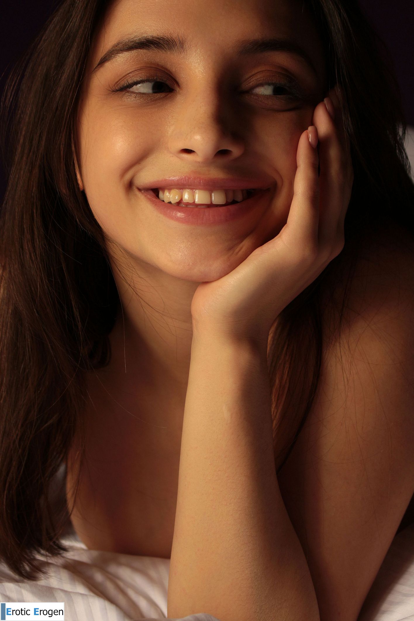 Olivia Linz in Disco Light. Picture 34