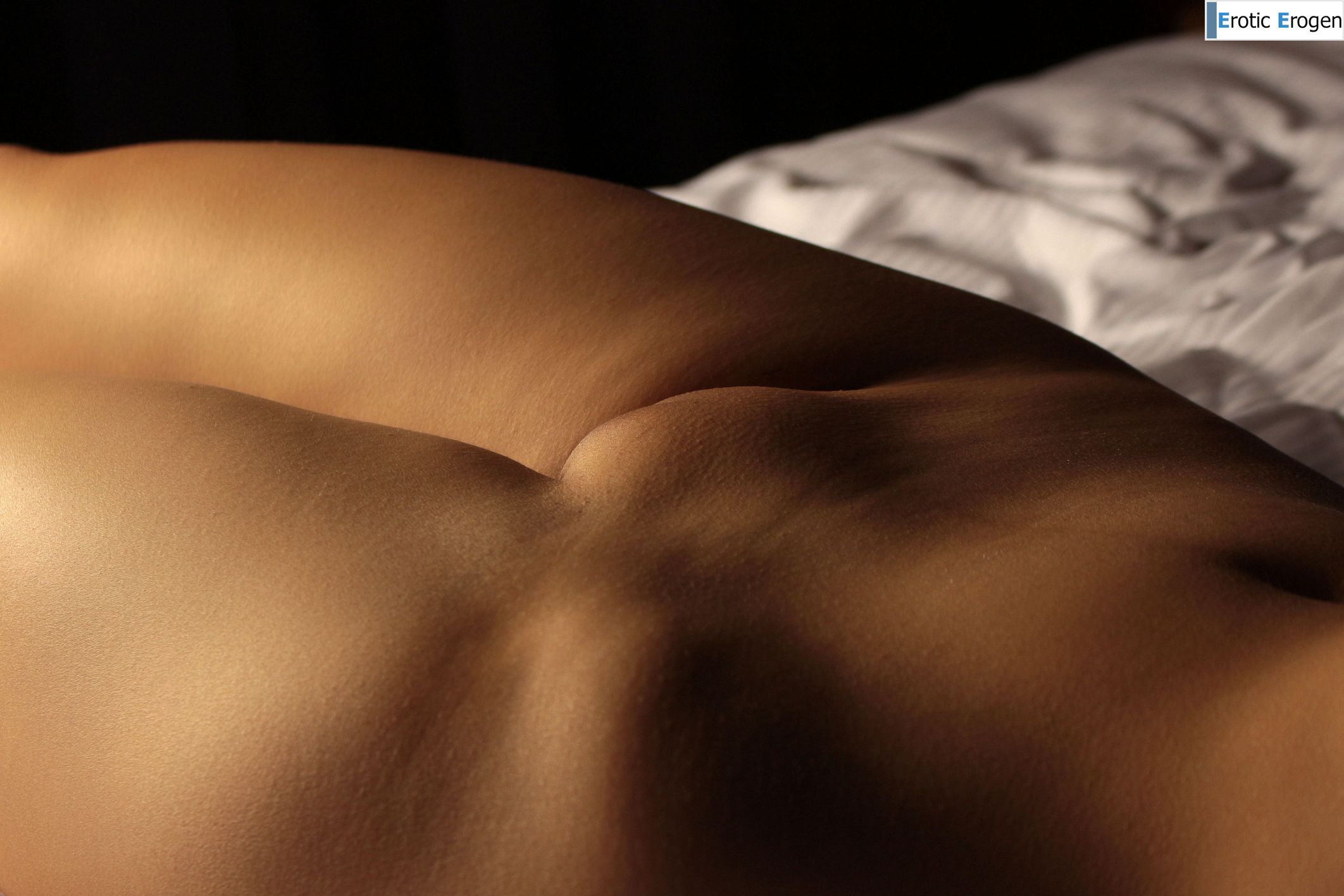 Olivia Linz in Disco Light. Picture 37