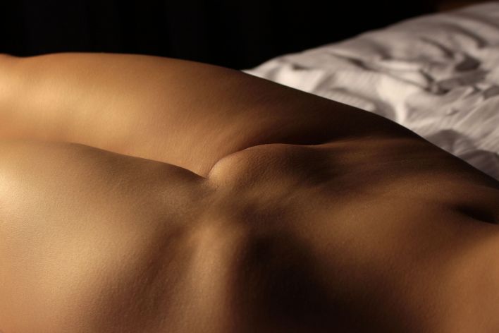 Olivia Linz in Disco Light. Thumb 37