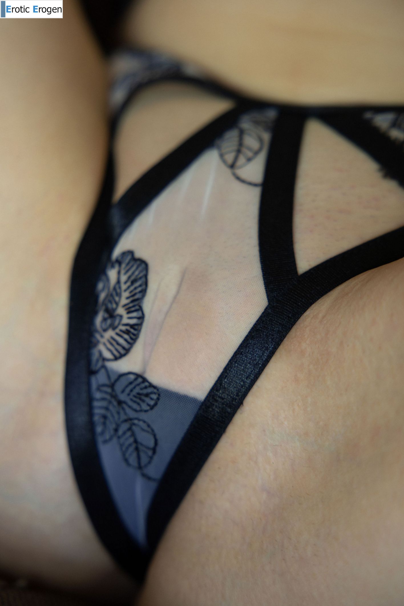 Kira Rami in Sensual Urge. Фото 3