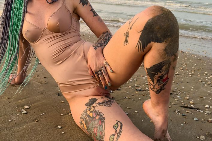 Xiel in When The Sun Goes Down. Thumb 24