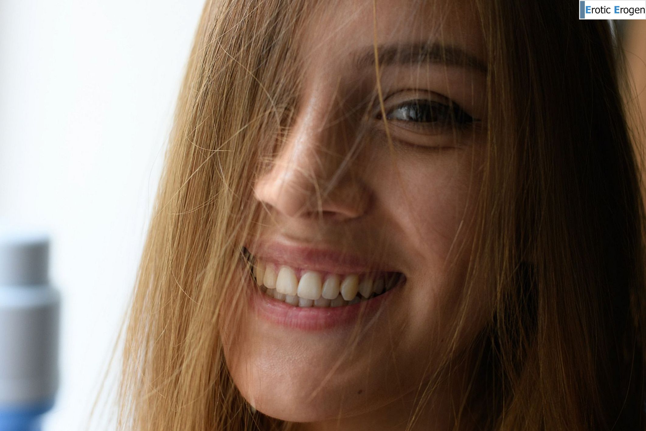 Harissa Berry in Studio Nudio. Picture 25