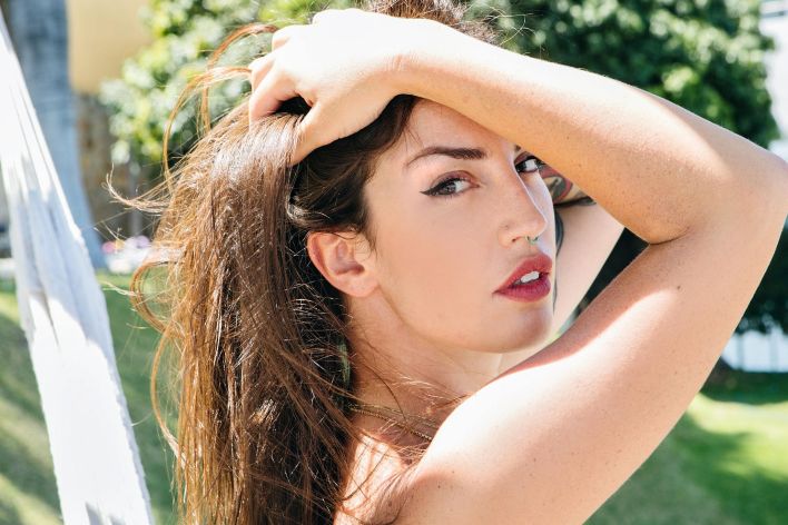 Rika in Ella Baila Sola. Thumb 53