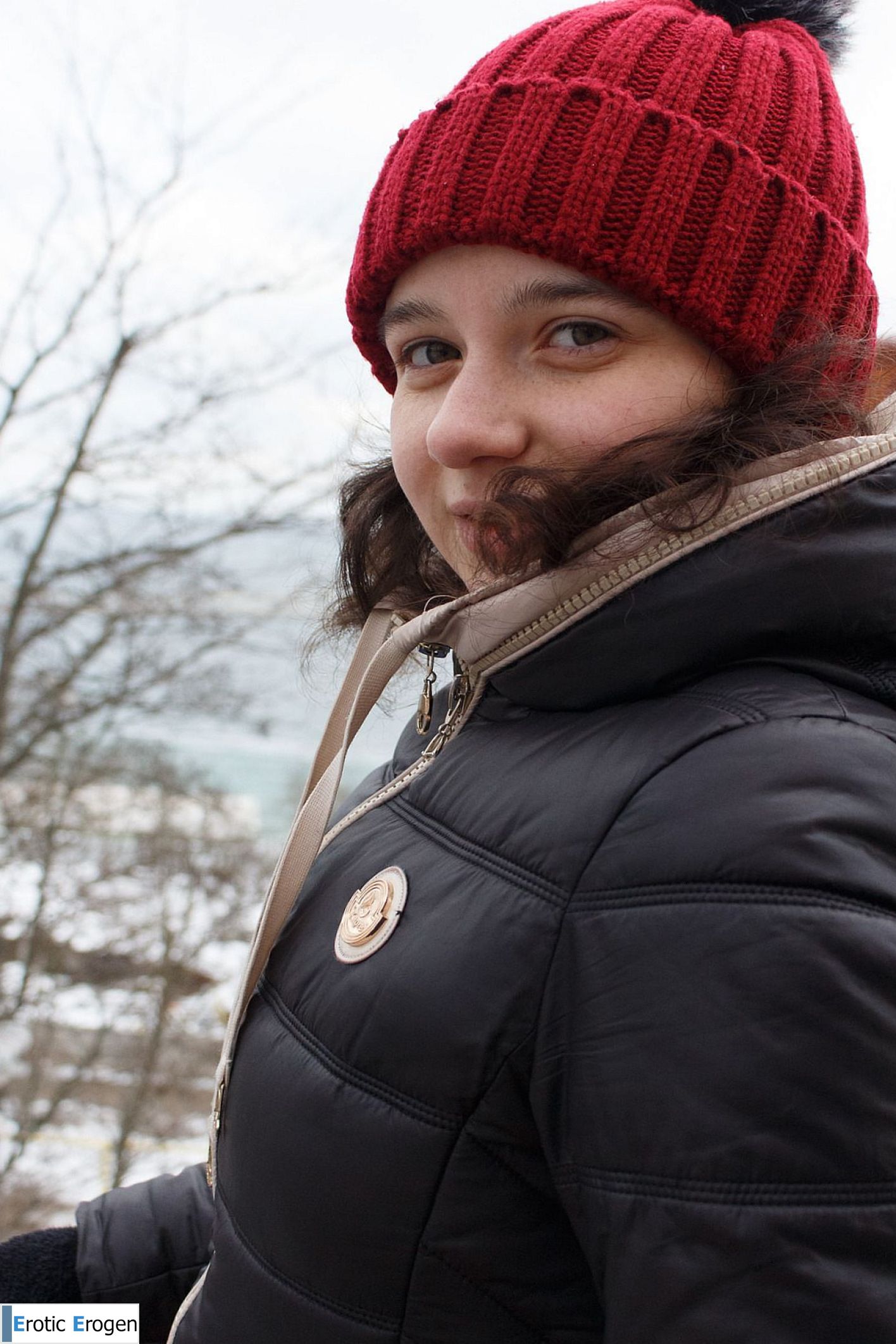 Tasia Loomer in Cold Cuddles Cafe. Picture 3