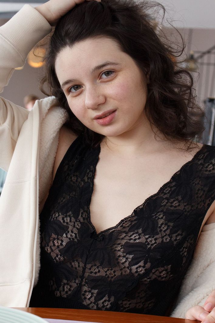 Tasia Loomer in Cold Cuddles Cafe. Thumb 6