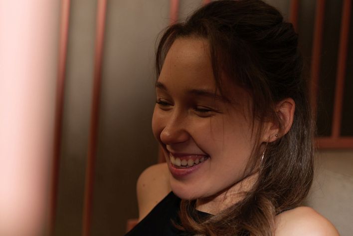 Sayah Heaney in Euro Dating. Эскиз 28