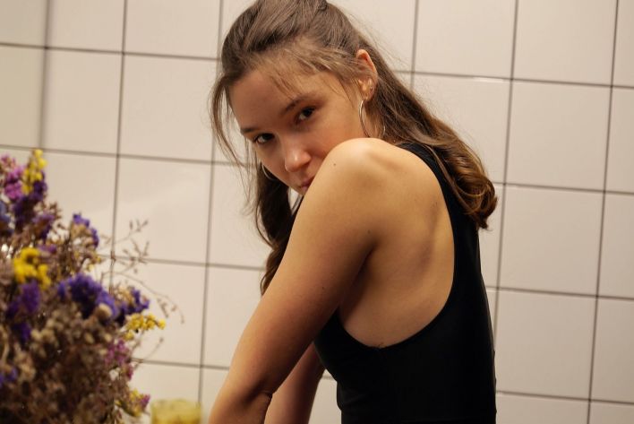 Sayah Heaney in Euro Dating. Эскиз 47