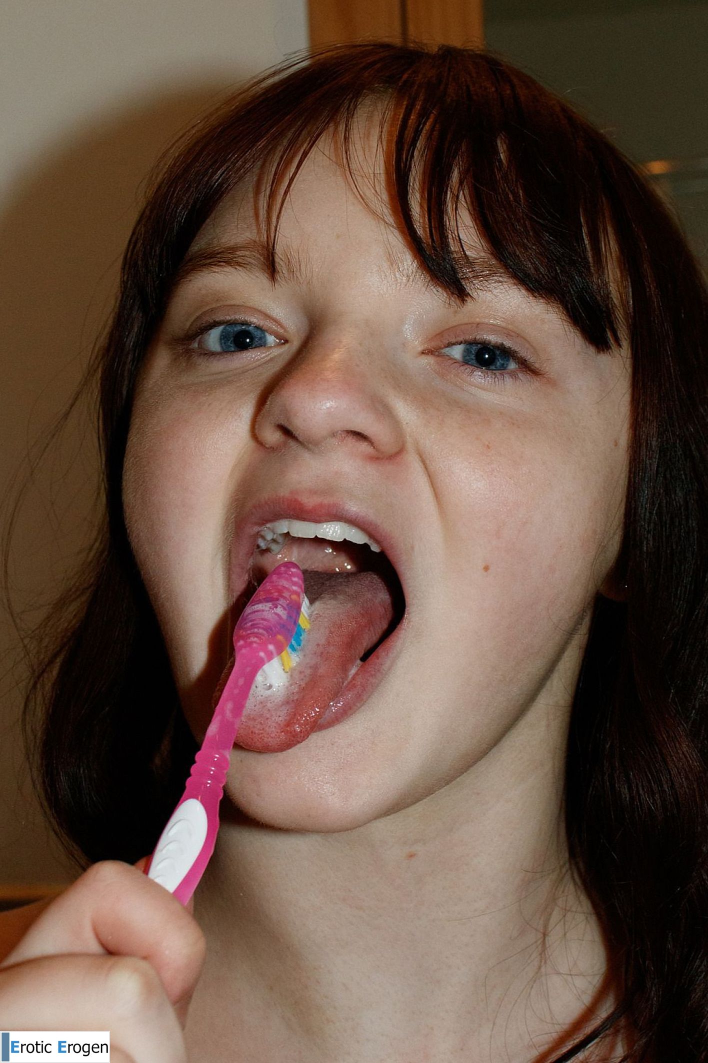 Daisy Wensday in Dunkin Dunkers. Picture 3