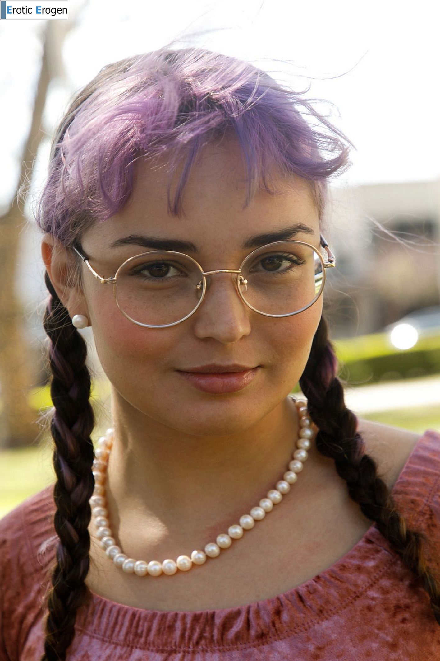  Bubble Butt Venus in Holiday Cake. Picture 5