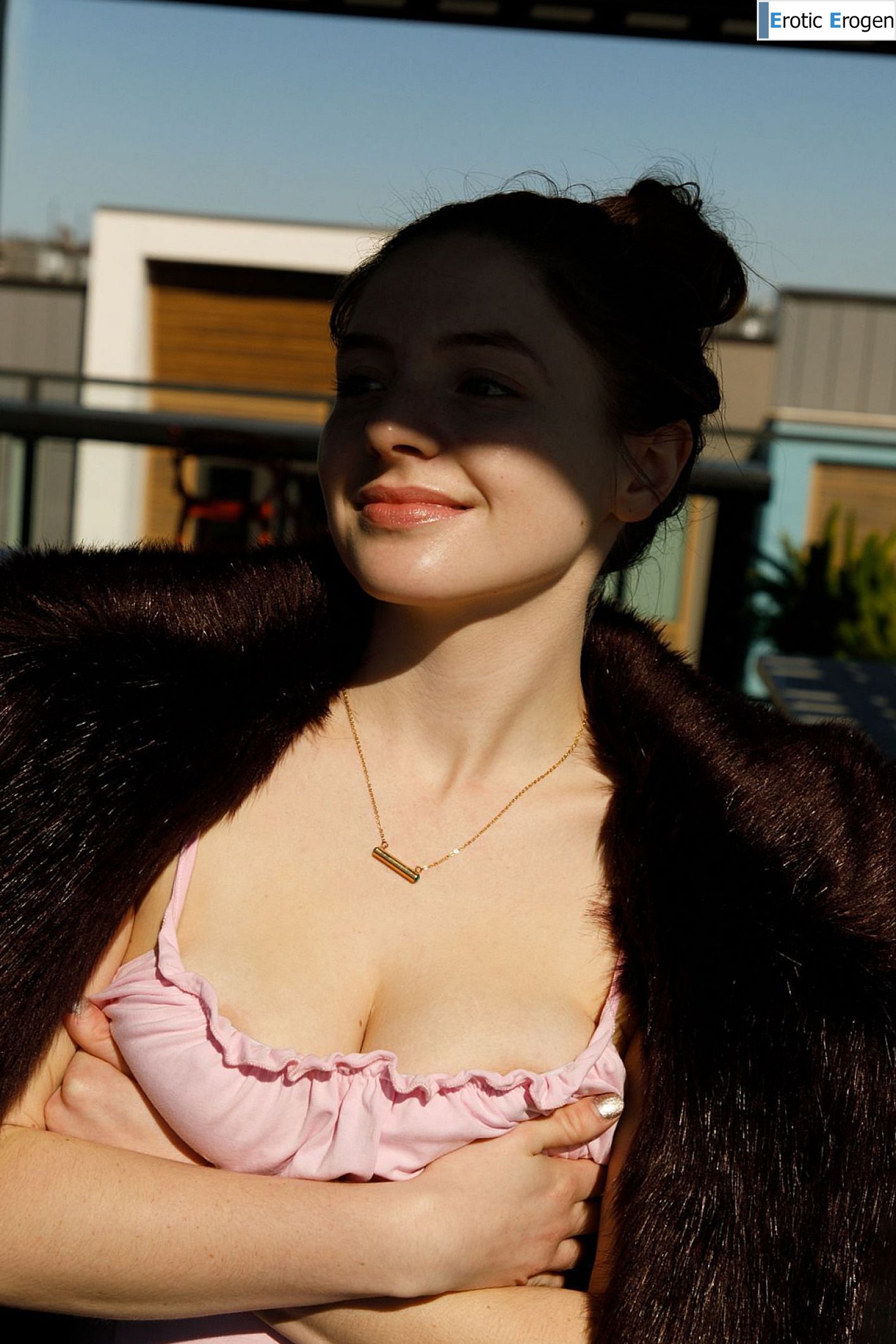 Rian Starber in Rooftop Tiktok. Picture 32